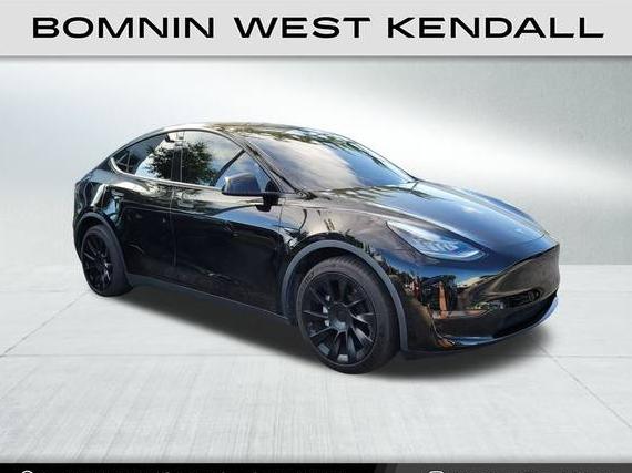 TESLA MODEL Y 2021 5YJYGDEE0MF088632 image
